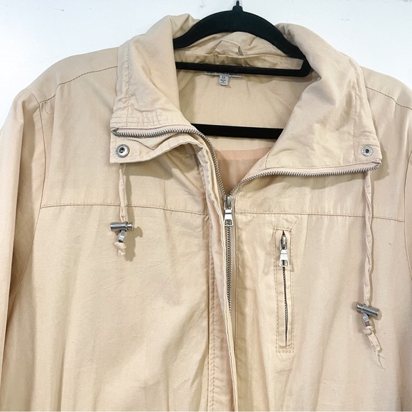 Charlotte Russe Plus Cream Lightweight Drawstring Jacket 1X - Picture 3 of 6